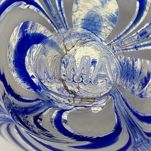 Pulled Feather Blue White Art Glass Paperweight SIGNED MMA Metro Museum of Art - Picture 8 of 9