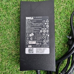 Original Dell Slim-Line 19,5V 6,7A 130W Laptop Netzteil DA130PE1-00 Ladegerät