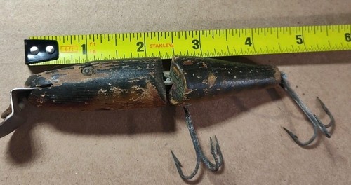 Vintage C.C.B. Co Creek Chub Jointed Wooden Fishing Lure - Picture 7 of 7