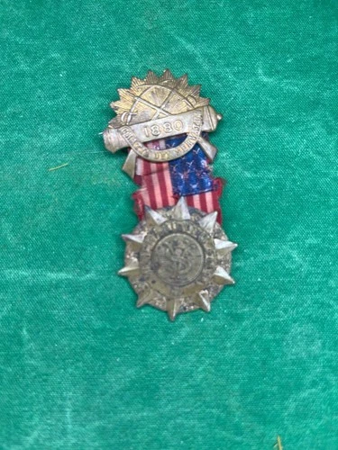 Rare 1880 to 1889  ALBANY   SONS OF VETERANS  MEMBERSHIP BADGEl