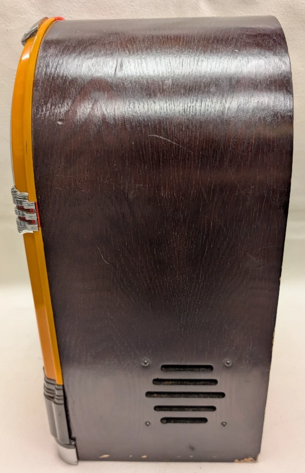 Crosley Wurlitzer Jukebox Mini Bubbler WR-18 - RK613 - Image 2 of 4