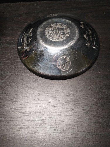Elegant stainless steel Korean rice bowl with decorated inscribed lid - Picture 6 of 8