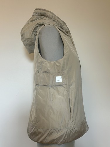 'S MAX MARA BEIGE LIGHT DOWN QUILTED REVERSIBLE VEST, 10 44, $950 - Picture 6 of 11