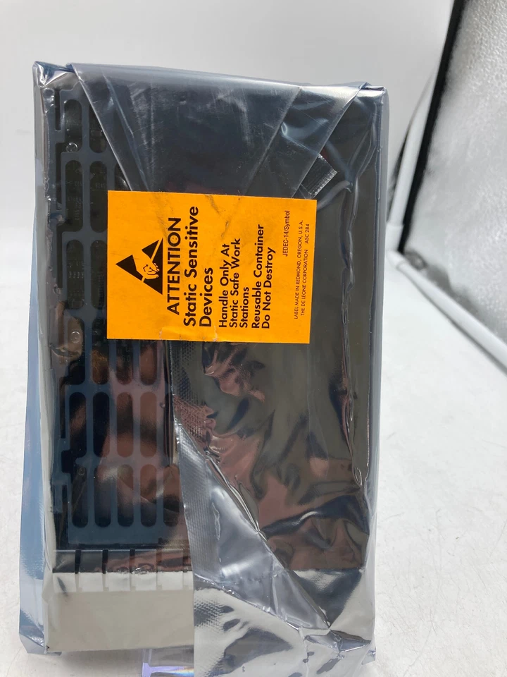 146.8 GB SAS HP DF146BAFDU Internal 15000 RPM 8MB HDD 3.5" Hard Drive New - Image 2 of 3