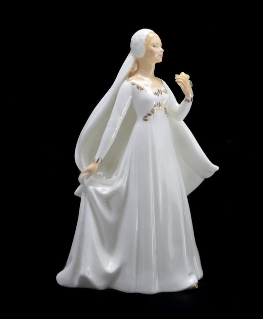Royal Doulton Porcelain Figurine, Bride 2873 1979. White wedding dress