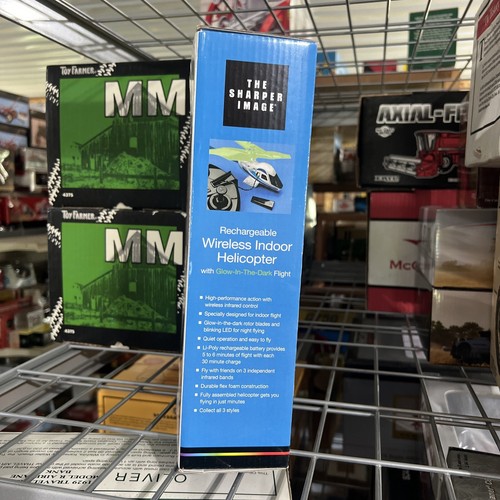 New Sharper Image Glow-In-The-Dark Rechargeable Wireless Indoor Helicopter - Picture 8 of 10