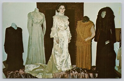 Period Clothes Display Sapulpa Historical Museum Sapulpa Oklahoma Postcard