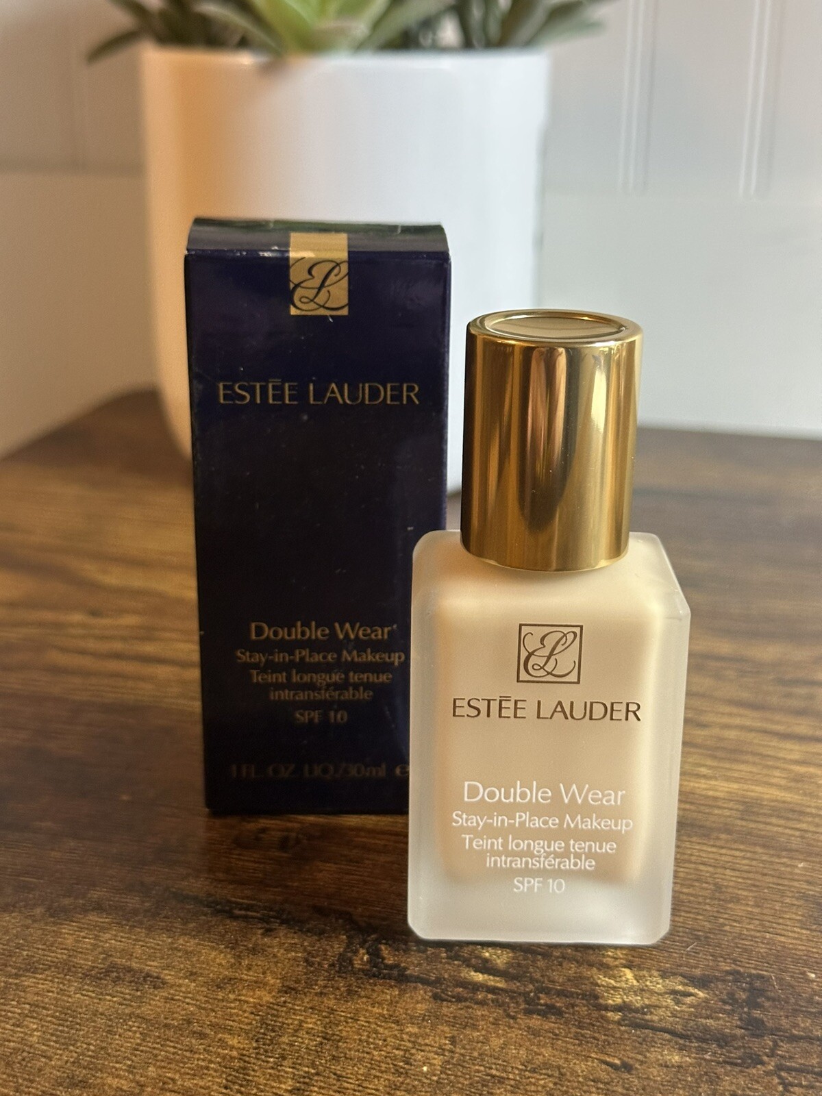 Estee Lauder Double Wear Stay In Place Makeup ~ 1W1 Bone ~ 1 oz  NIB MBC10