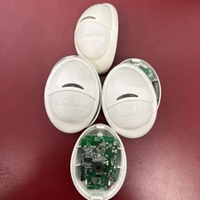 Visonic Next Plus K9-85 SMA White Wireless Pet-Tolerant PIR Detector for Xfinity