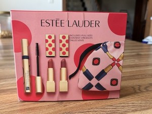 Estee Lauder Gift ensemble 4 pcs inclus Rouges à lèvres pleine taille + mascara + petit sac