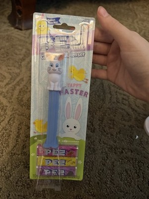 PEZ - Candy and Dispenser - Brand New - White Rabbit - 6 sleeves of candy 