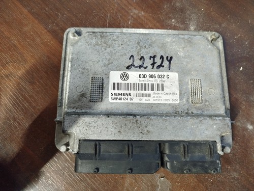 Original  volkswagen Motorsteuergerät ECU  03d906032c