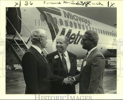 1985 Press Photo New Orleans Chamber president Tom Purdy greets airline chiefs