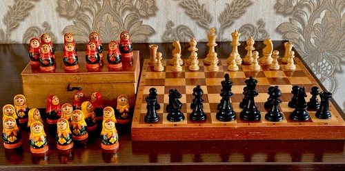 Vintage 1960s wood chess set STAUTON soviet checkers matryoshka handmade - Picture 21 of 23