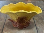 MCCOY POTTERY ~ YELLOW  ND BROWN TULIP FAN VASE ~ VINTAGE ~ VGUC