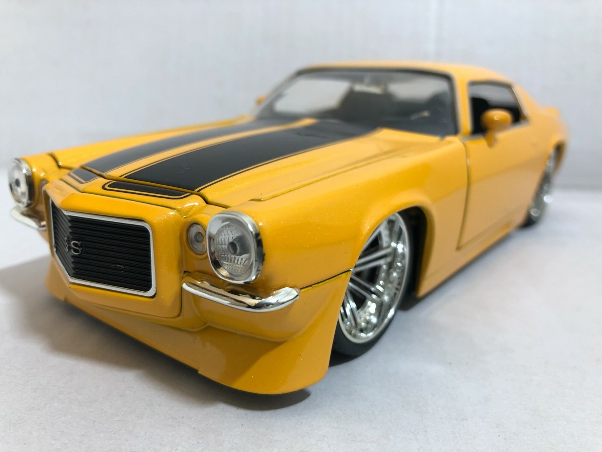 JADA BIGTIME MUSCLE BTM 1971 CHEVY CAMARO YELLOW 1:24 DIECAS MODEL