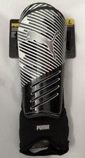 NEW ADULT PUMA SIZE L SOCCER SHIN GUARDS  WASHABLE STRAPS ANKLE SOCKS BLACK