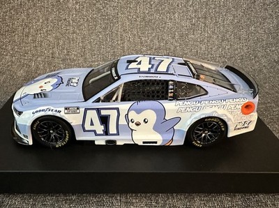 Lionel Racing 1:24 #47 Pudgy Penguins 2025 Chevrolet NASCAR Diecast