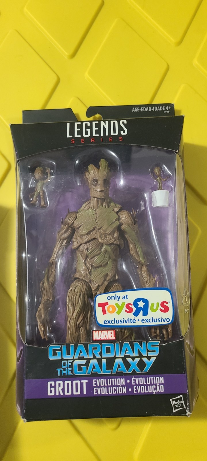 R Us Exclusive Groot, Baby Groot And Plant Groot