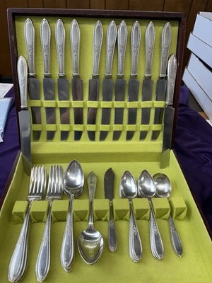 Wm. Rogers & Son AA Pat Apr 14 25 TRIUMPH Silverplate Flatware Set