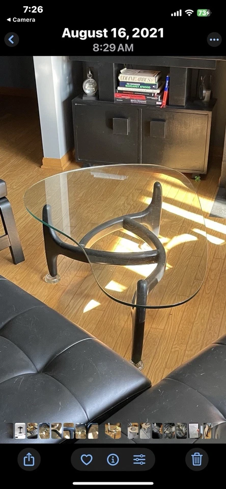 Mesa de centro estilo Noguchi mesa auxiliar de vidrio 19 mm de grosor triángulo base de madera de vidrio Foto 3 de 4