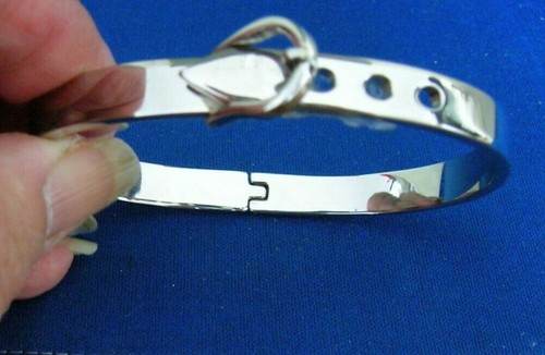 Stainless steel buckle bangle with hinge, high polished. 3 holes different size - Picture 2 of 6