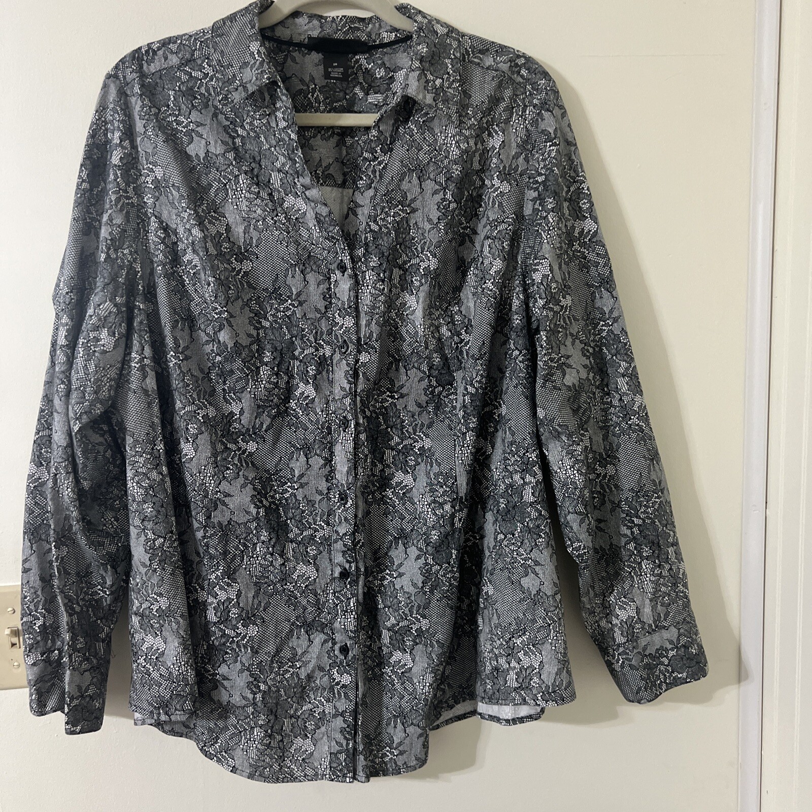 Lane Bryant Gray Floral Long Sleeve Button Up Top Women's Size 26
