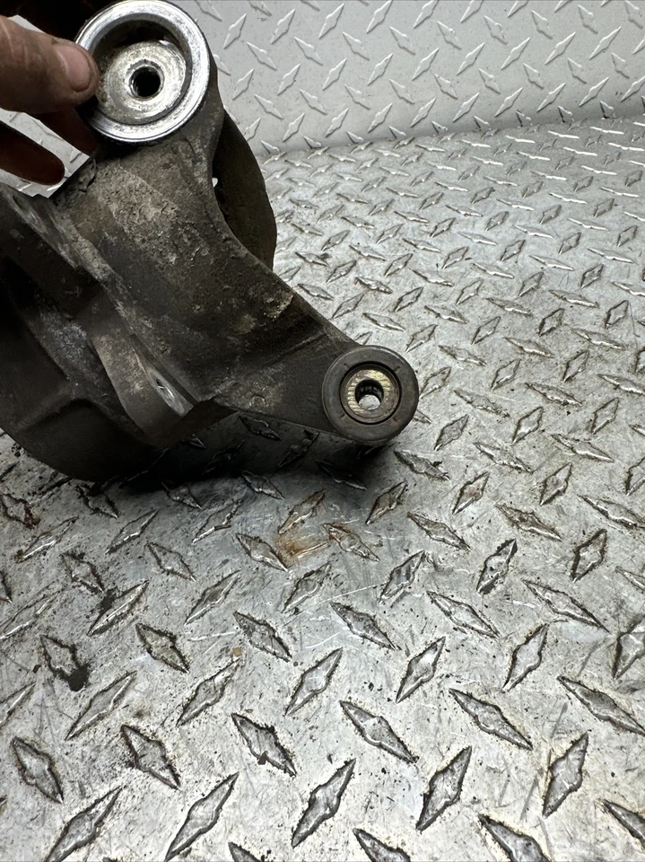 2005 POLARIS SPORTSMAN 600 задний шпиндель костяшки подшипника перевозчик, 5134206 слева - Изображение 4 из 4