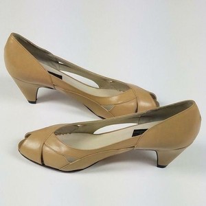 cream shoes womens