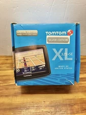 TomTom XL 325 SE - USA Silver Edition Automotive Mountable Works Great!
