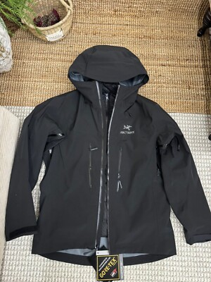 Black Arc Teryx Alpha SV Gore-Tex Jacket (Large)