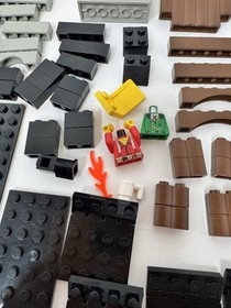 LEGO 6755 6764  Sheriff's Lockup - Western Cowboys- INCOMPLETE