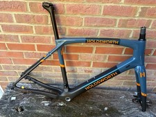 carbon gravel bike frame