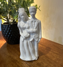 Vintage Greenbriar Wedding Cake Topper Figurine Bride Groom 5 1/2 inches