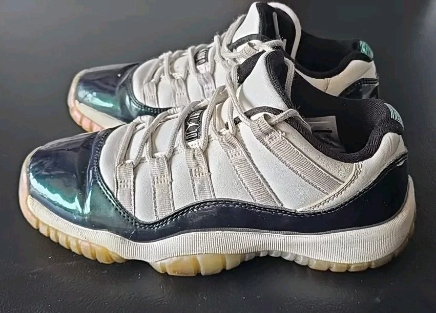 Sneakers Jordan 11 retrò basso smeraldo USA taglia 4 bianche nere scarpe da allenamento