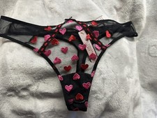 VICTORIA'S SECRET DREAM ANGELS V-String Thong Black W/ Embroidery Red Hearts MED