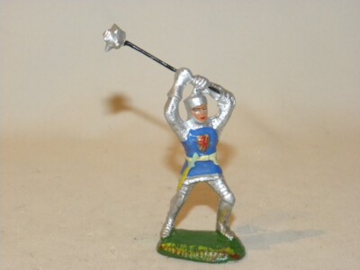 DURSO COMPOSITION FIGURE MIDDLE AGES MAN WITH MASS IN ARMOR CHIALU ELASTOLIN