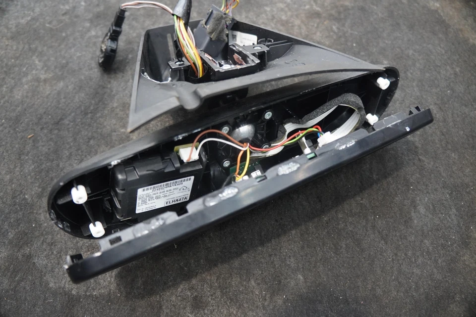 Interior Rear View Mirror Homelink 82131600 Ferrari California T 2008-18 *Note* - Image 2 of 4