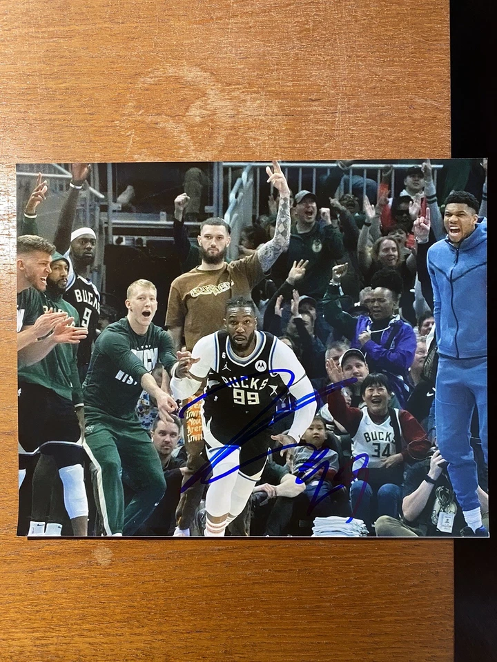 FOTO 8X10 FIRMADA POR JAE CROWDER MILWAUKEE BUCKS MARQUETTE AUTO JEFE GIANNIS EE. UU. Foto 3 de 3