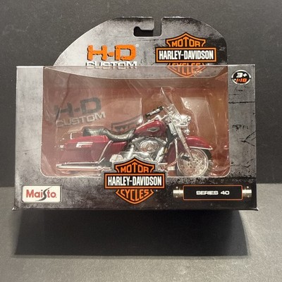 Maisto 1:18   Harley Davidson Series 40 HD Custom   1999 FLHR Road King   NIB  
