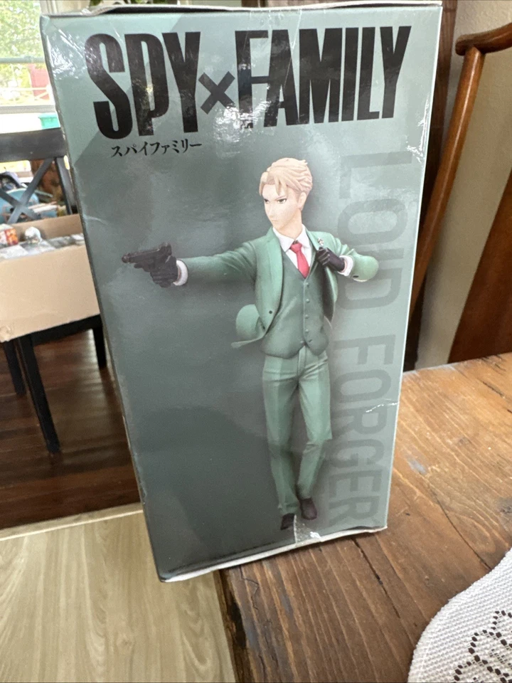 SEGA Spy x Family Loid Forger Figure - Image 4 of 4