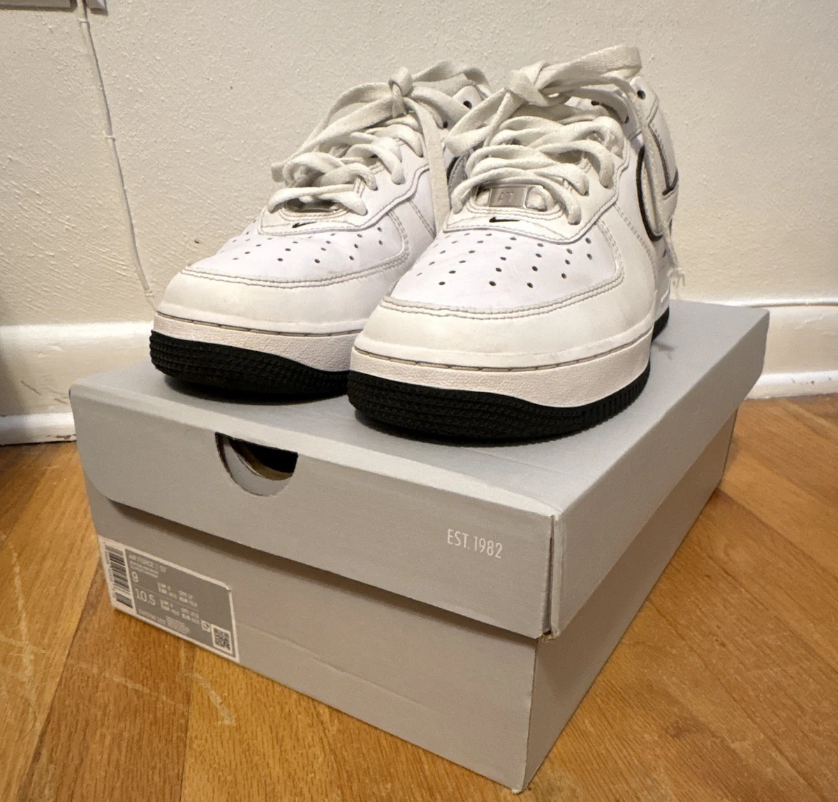 Nike Air Force 1 '07 White Outline for Sale | Authenticity
