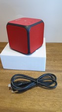 Altavoz portátil Bluetooth Sony SRS-X11 en rojo recargable con cargador en muy buena condición