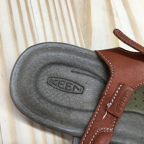 Sandali Keen donna 11 rose città cinturino pelle marrone casual gancio e passante bassi - Foto 12 di 22