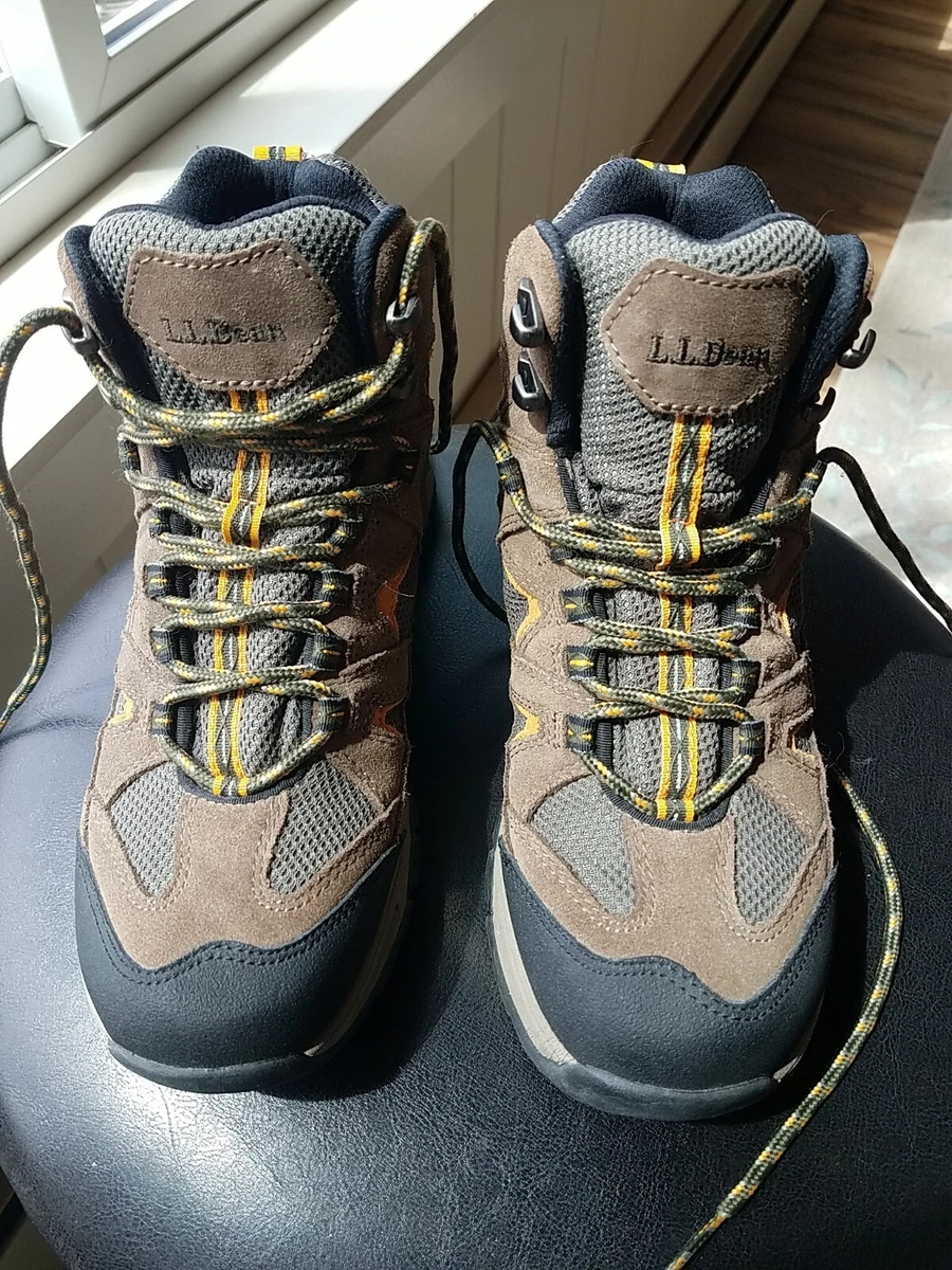 Yellow store sailing boots