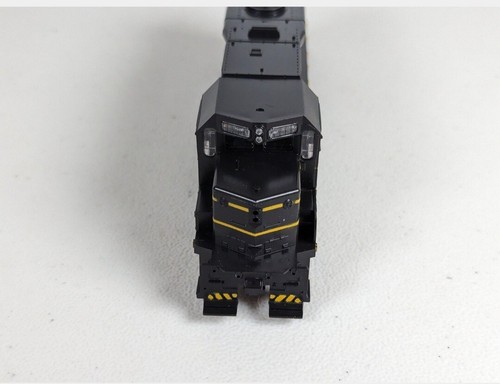 ATHEARN 4201 ATLANTIC COAST LINE POWERED LOCOMOTIVE GP-35 #960 - Picture 6 of 10
