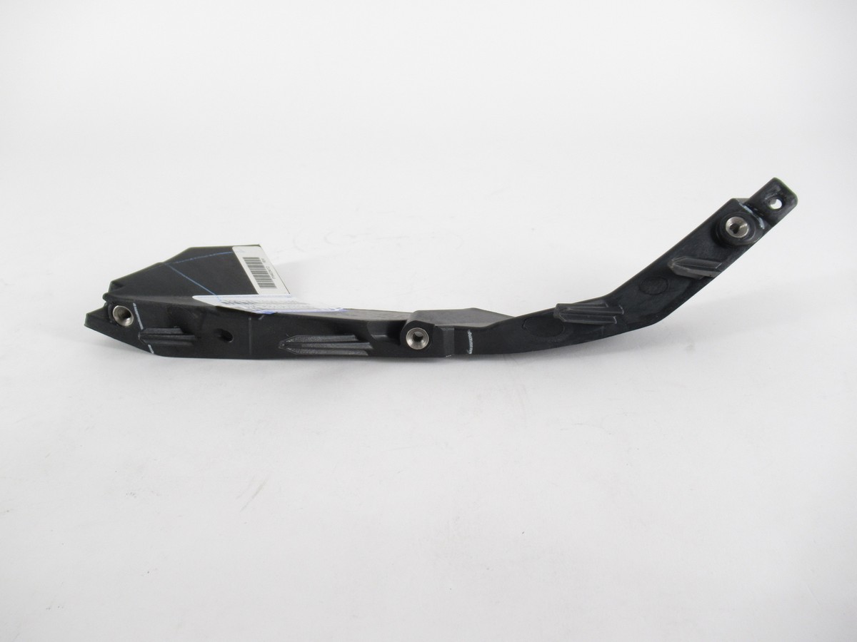 Genuine Mopar Dodge 68226532AA Passenger RH Fascia Fender Bracket