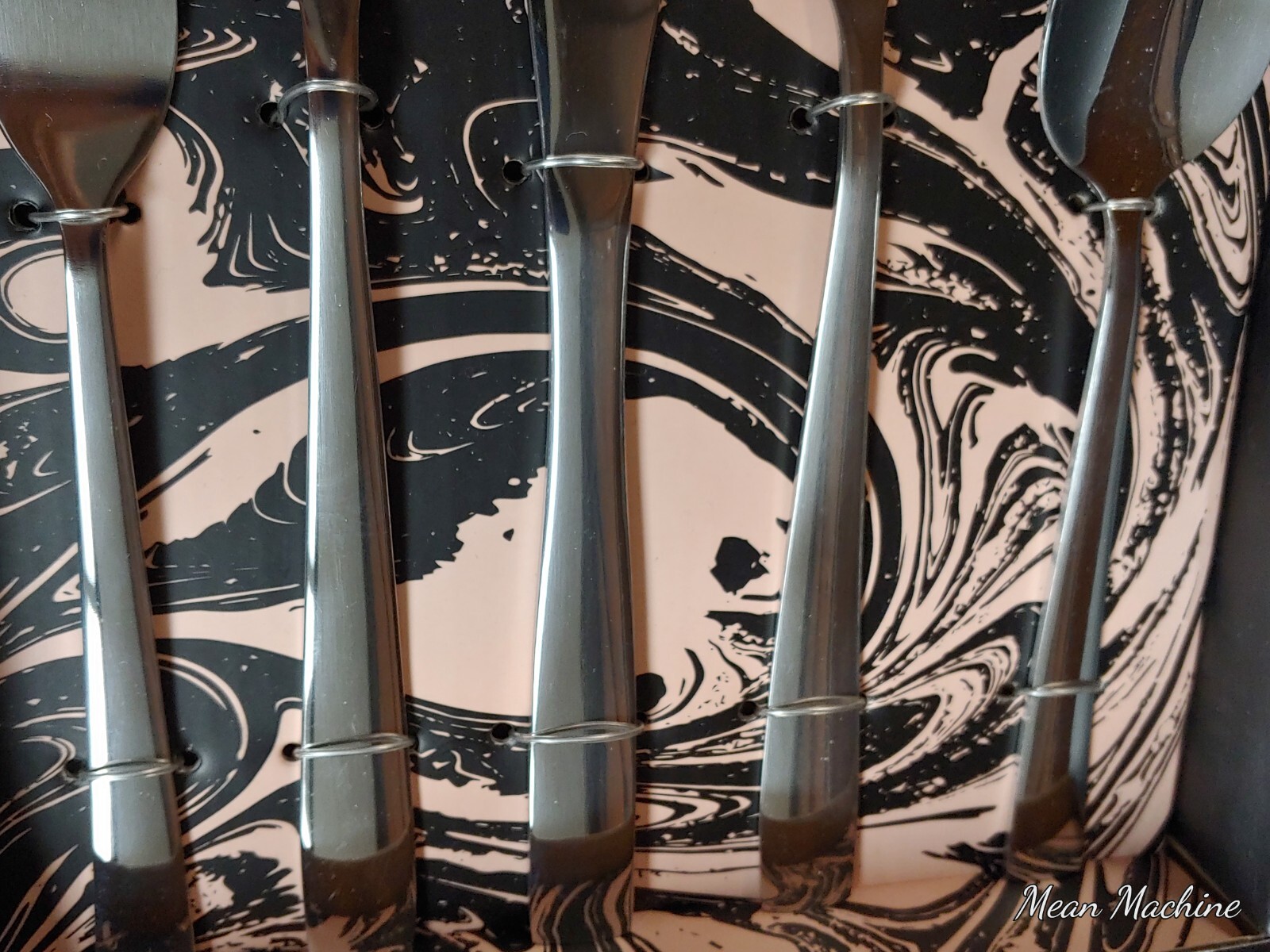 Tahari Home NEW 20 PieceFine Stainless SteelFlatware SetService For