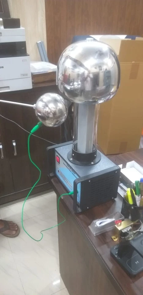 VAN DE GRAAF Elektrostatik Generator (Hergestellt in Indien) - Bild 4 von 4