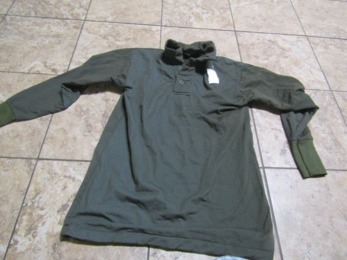 GENUINE VINTAGE MILITARY SHIRT SLEEPING MANS NYLON TRICOT SIZE SMALL VIETNAM ERA